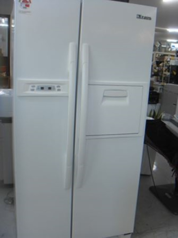 이빵 KLASSE 571리터 양문형 냉장고 중고 작동잘됨