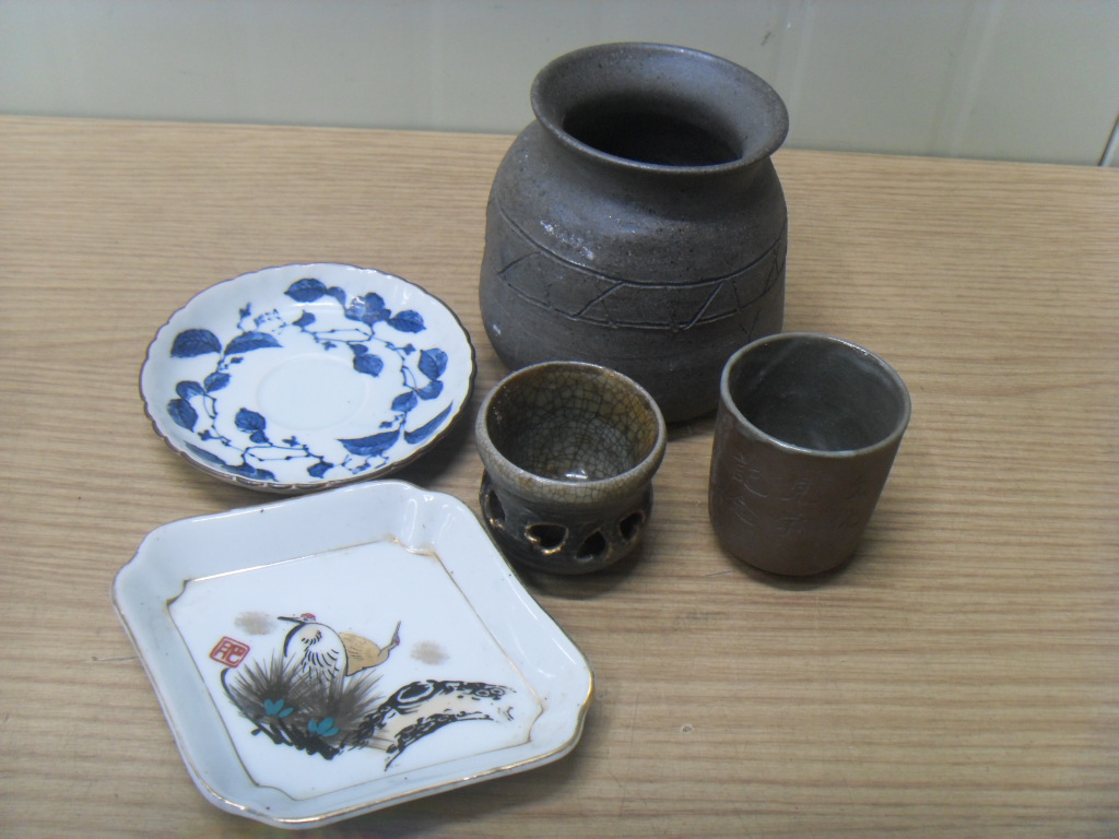 세호마트 일본 오래된 학문양 도자기 접시 포함 5개