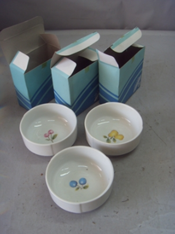 사줄래1 일본 예쁜 도자기 그릇 3개 보관중미사용